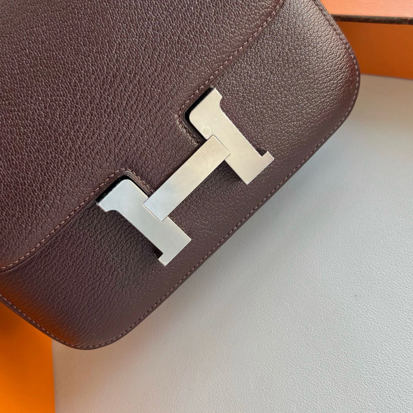 Hermes Constance 18 Handmade Bag in Rouge H Chevre Mysore Leather - Image 8