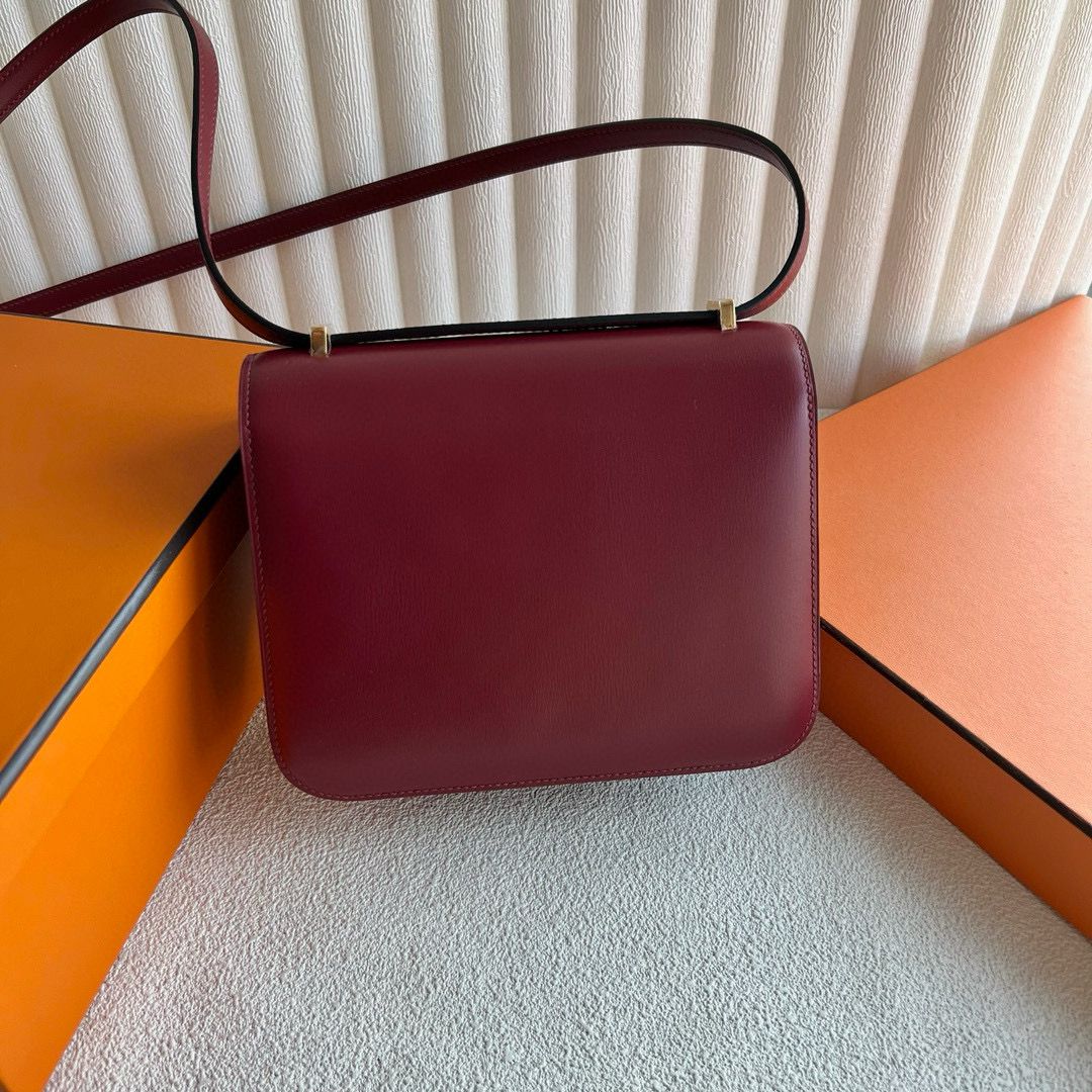Hermes Constance Enamel 18 Handmade Bag in Rouge H Box Calfskin - Image 9