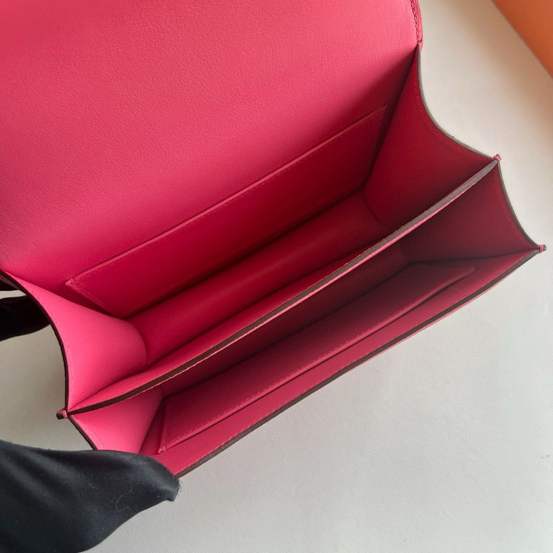 Hermes Constance 18 Handmade Bag in Rose Azalee Epsom Calfskin - Image 5