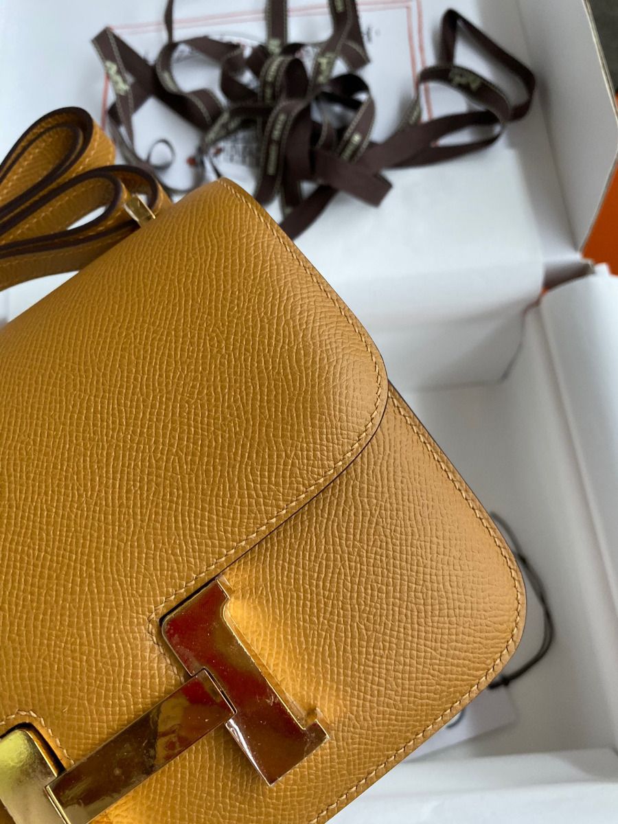 Hermes Constance 18 Handmade Bag In Sesame Epsom Calfskin - Image 4