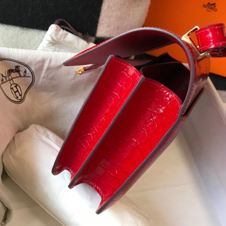 Hermes Constance 24cm Bag In Red Embossed Crocodile - Image 5