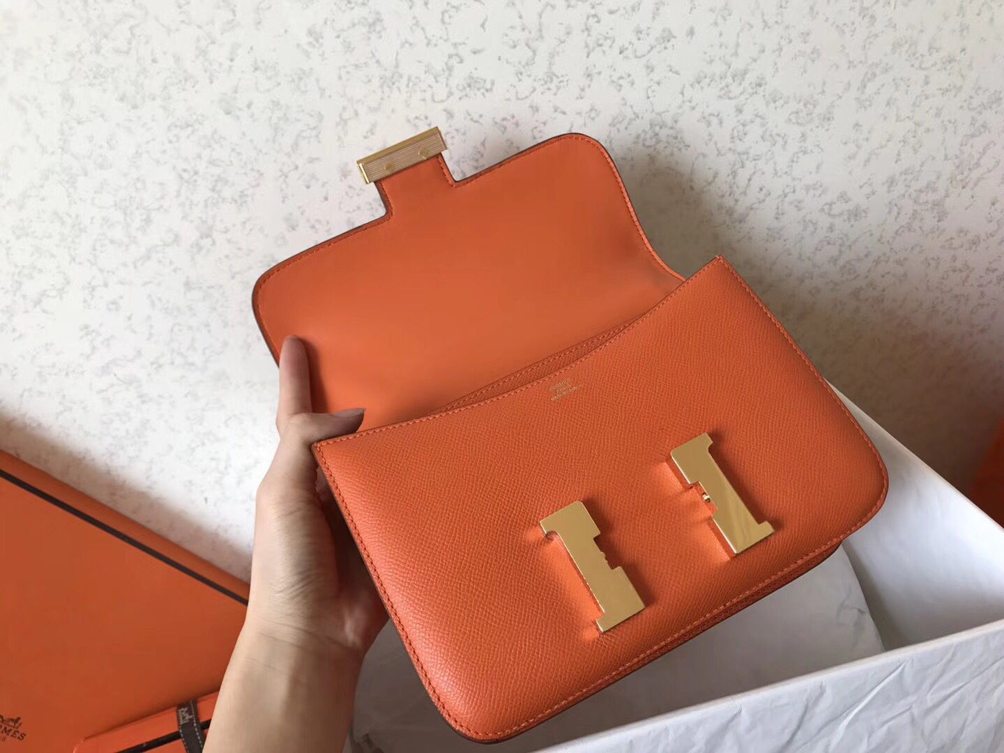 Hermes Constance 24 Handmade Bag In Orange Epsom Leather - Image 7