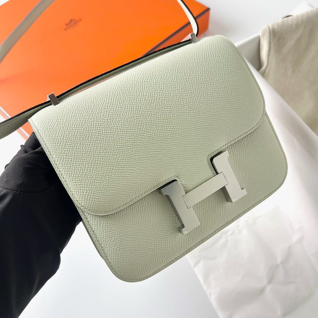 Hermes Constance 1-18 Mirror Bag In Vert Fizz Epsom Calfskin - Image 4