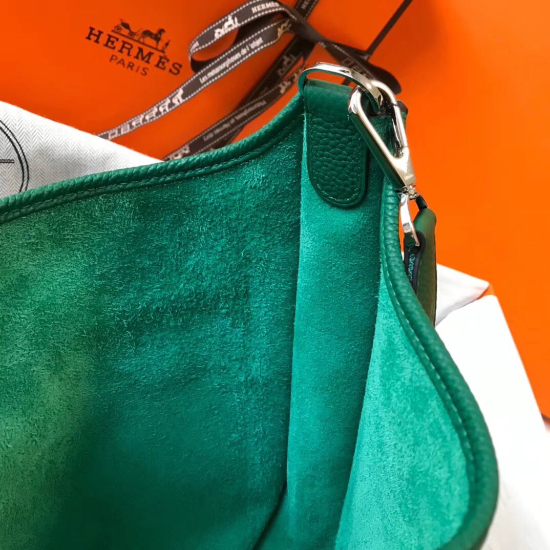 Hermes Evelyne III 29 PM Bag In Vert Vertigo Clemence Leather - Image 6