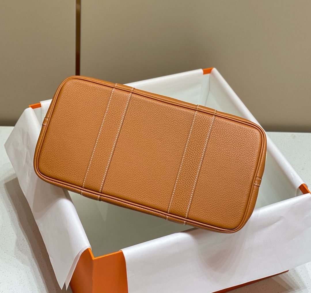 Hermes Garden Party 36cm Bag in Toile and Gold Leather - Image 5