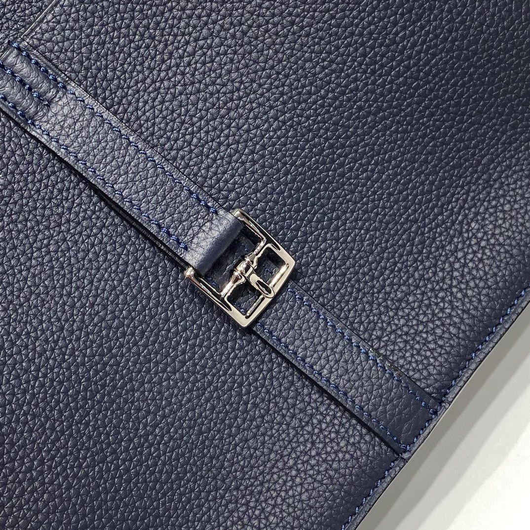 Hermes Halzan 25 Bag in Blue Nuit Clemence Leather - Image 5