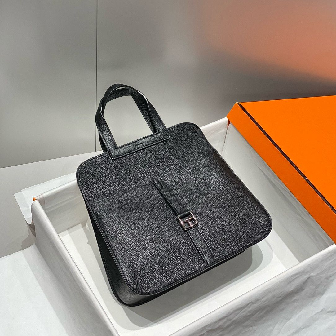 Hermes Halzan 25 Bag in Black Clemence Leather - Image 4