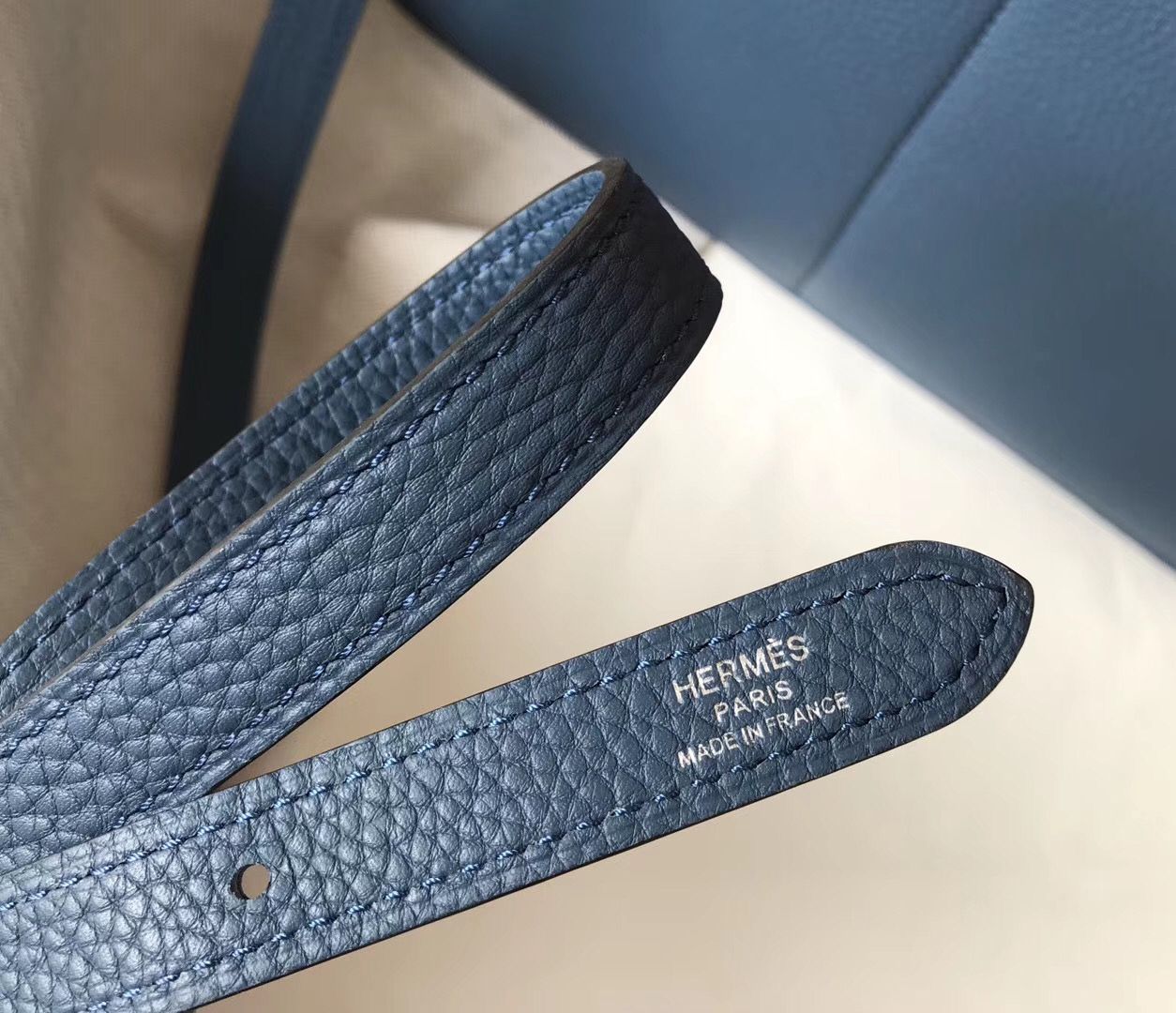 Hermes Halzan 31cm Bag In Blue Agate Clemence Leather - Image 5