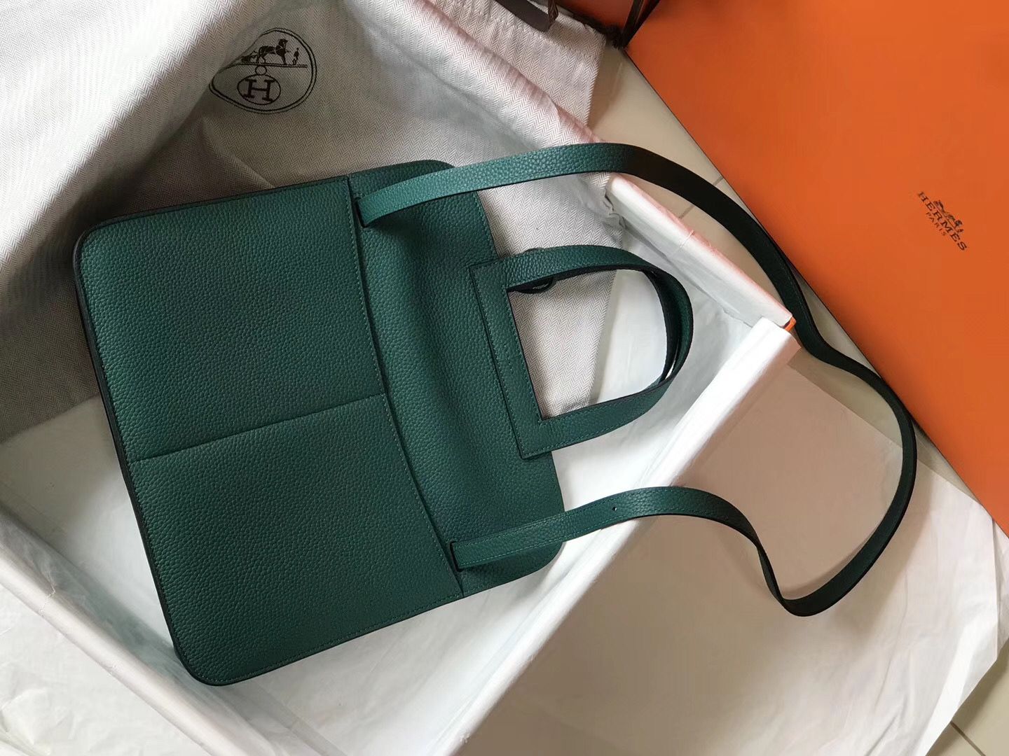 Hermes Halzan 31cm Bag In Malachite Clemence Leather - Image 8