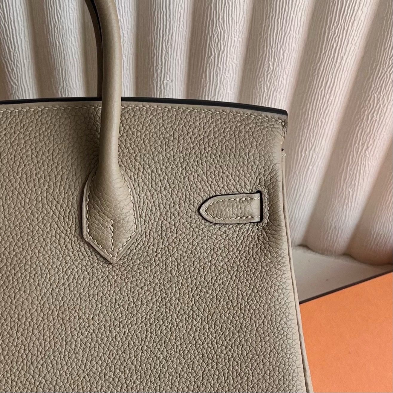 Hermes Birkin 25 Retourne Handmade Bag in Beige Marfa Clemence Leather - Image 8