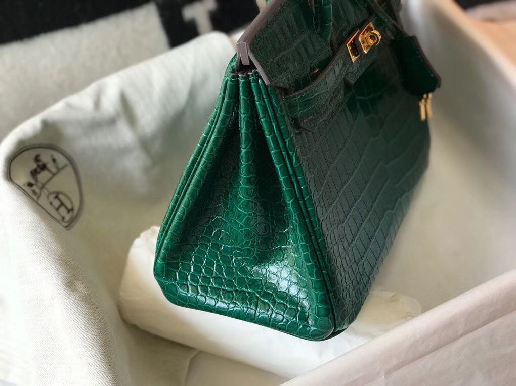 Hermes Birkin 25cm Bag In Green Embossed Crocodile Leather - Image 6