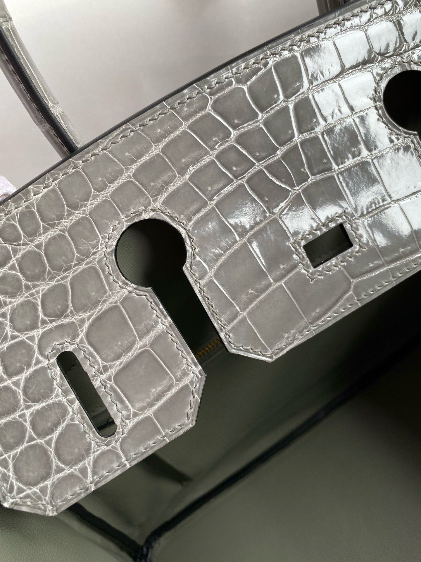 Hermes Birkin 25 Handmade Bag in Gris Ciment Crocodile Niloticus Shiny Skin - Image 10