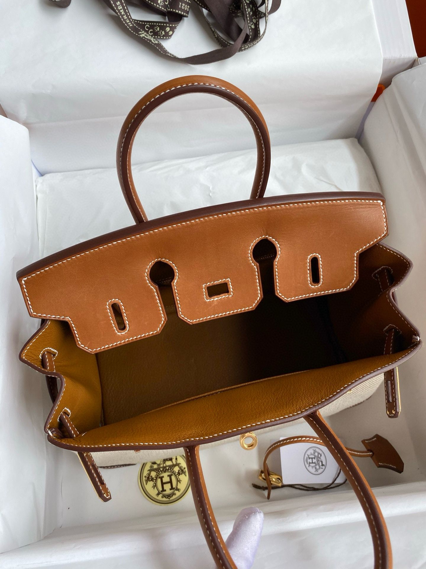 Hermes Birkin 25 Handmade Bag in Toile & Gold Barenia Calfskin - Image 8