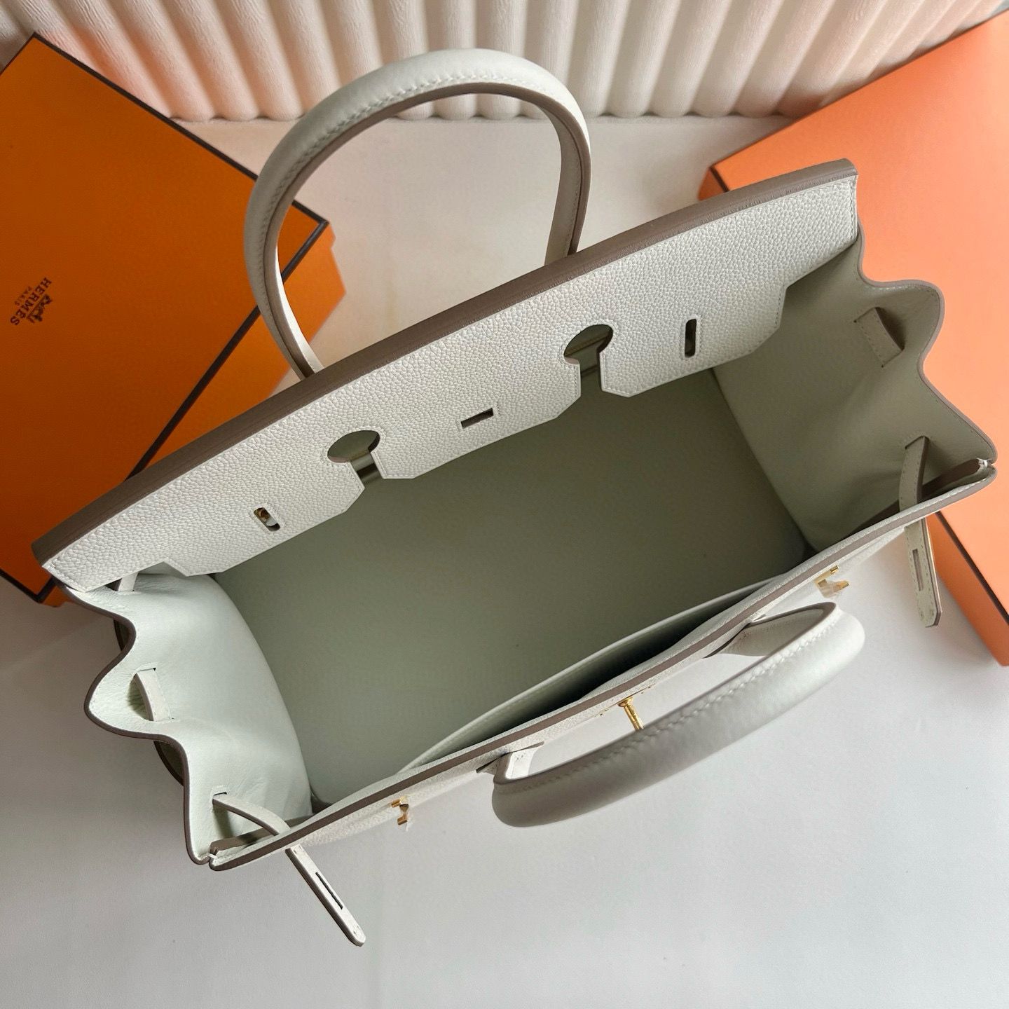 Hermes Birkin 35 Retourne Handmade Bag in Mushroom Clemence Leather - Image 7