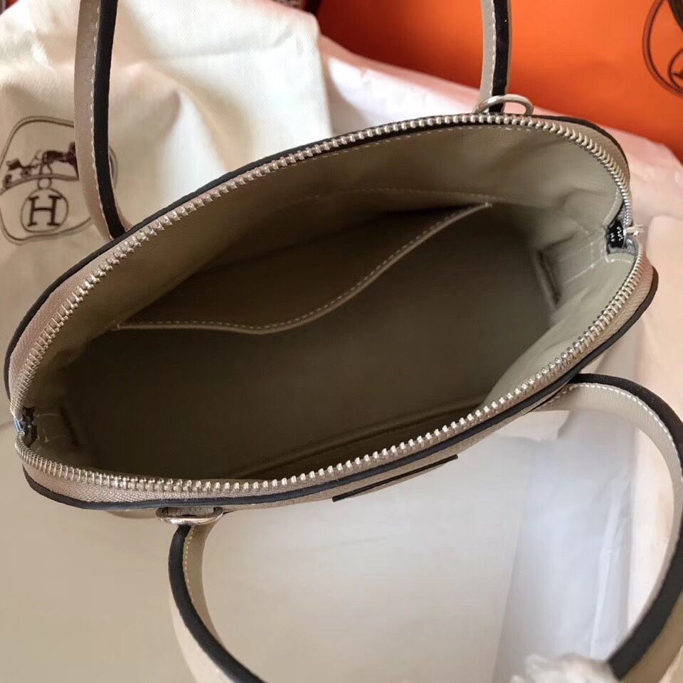 Hermes Bolide 27 Handmade Bag In Tourterelle Clemence Leather - Image 6