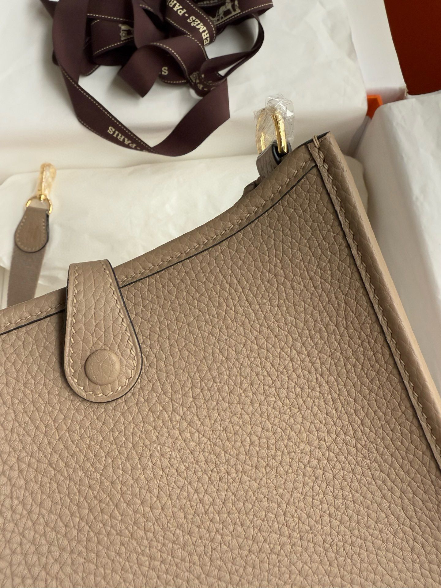 Hermes Evelyne Mini Handmade Bag in Gris Tourterelle Clemence Leather - Image 7