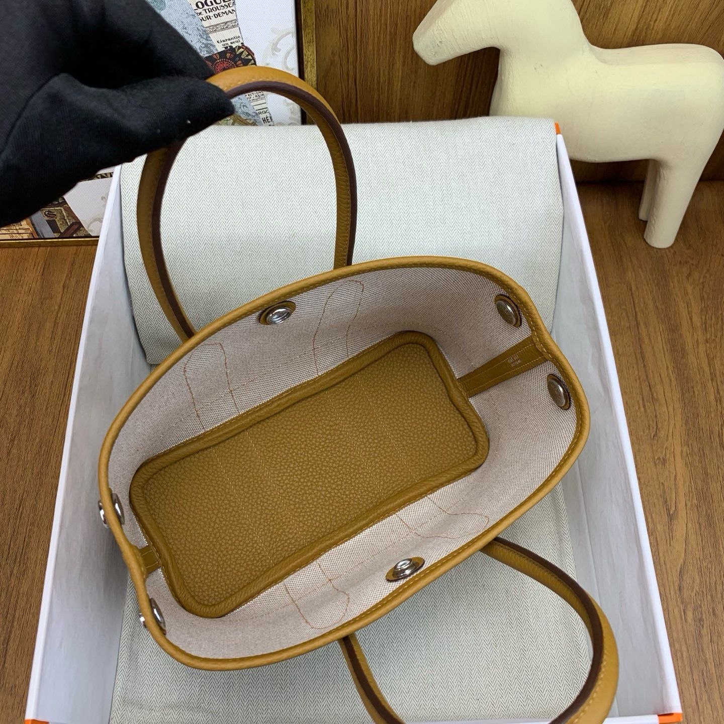 Hermes Neo Garden Party 23 Bag in Canvas and Chai Negonda Calfskin - Image 6