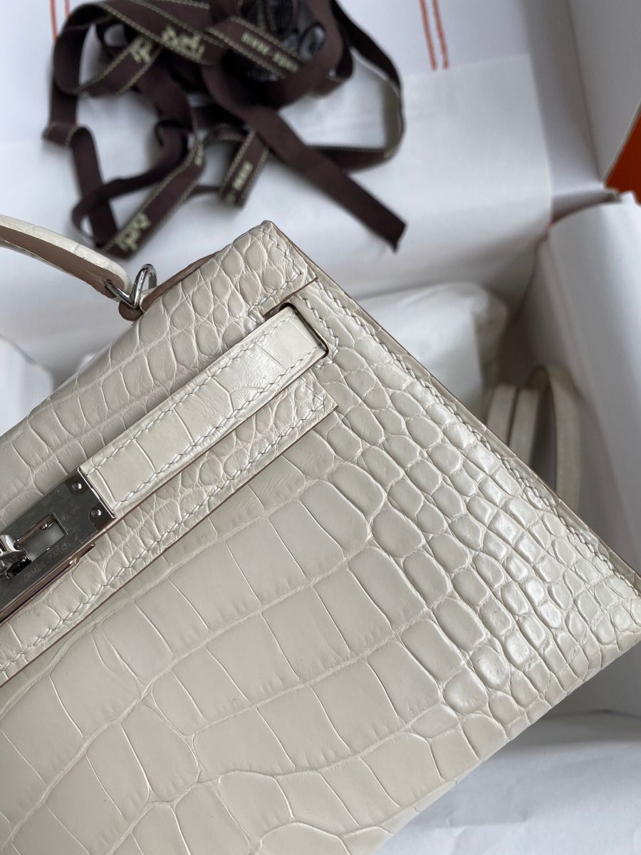 Hermes Kelly Mini II Sellier Handmade Bag In Beton Matte Alligator Leather - Image 5