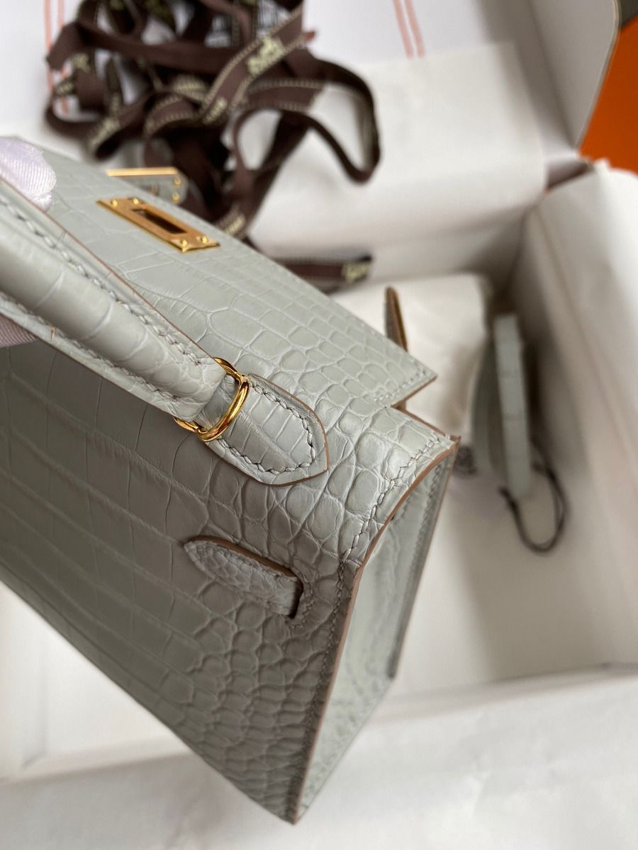 Hermes Kelly Mini II Sellier Handmade Bag In Pearl Grey Matte Alligator Leather - Image 8
