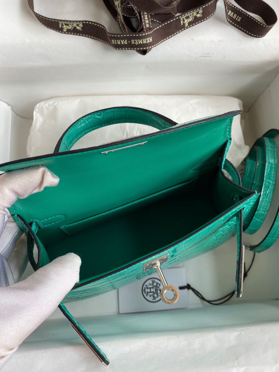 Hermes Kelly Mini II Sellier Handmade Bag In Vert Jude Shiny Alligator Leather - Image 10