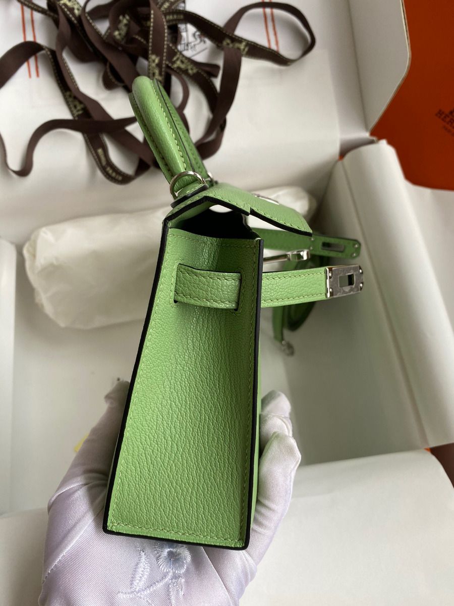 Hermes Kelly Mini II Sellier Handmade Bag In Vert Criquet Chevre Mysore Leather - Image 7