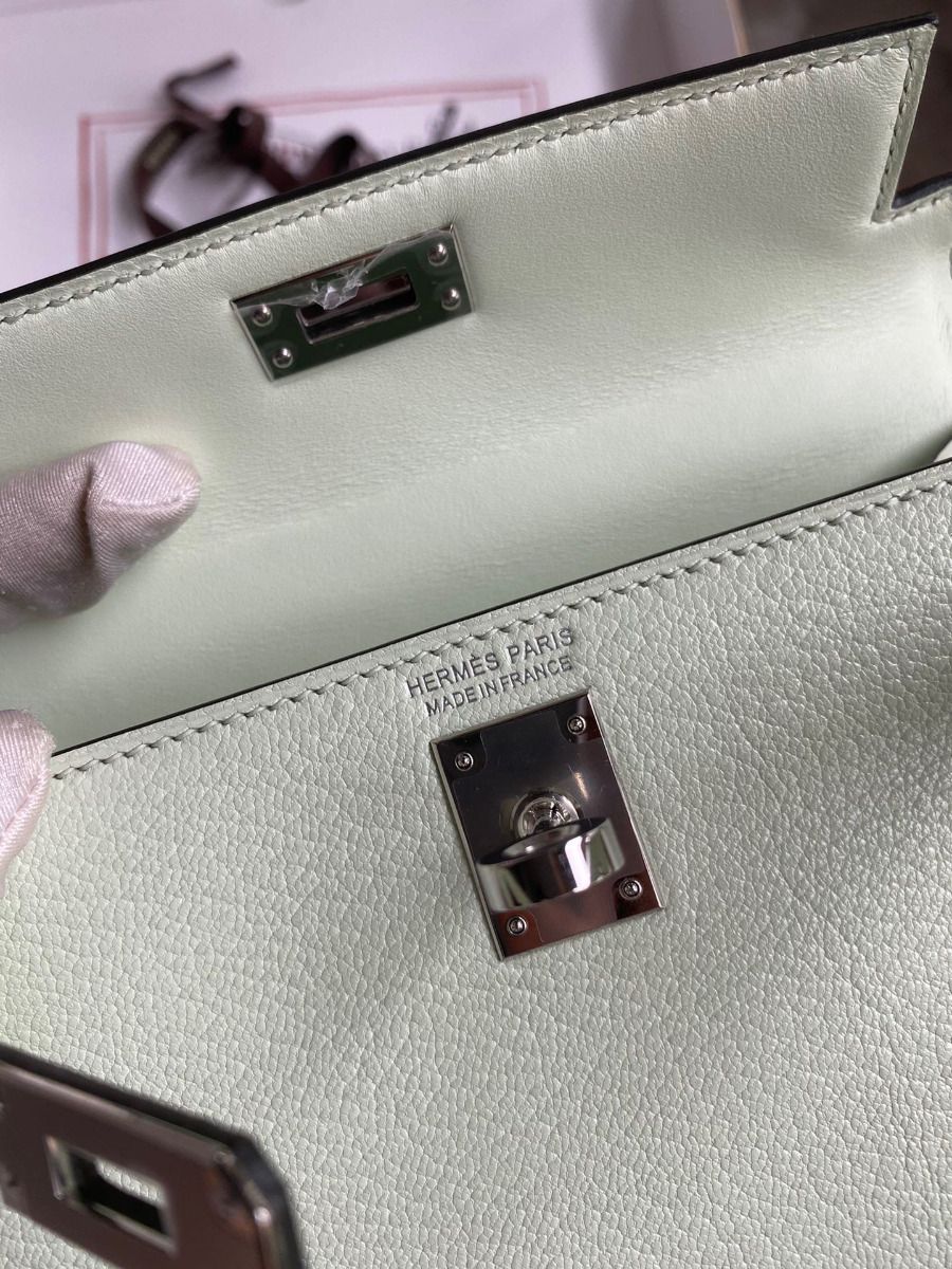 Hermes Kelly Mini II Sellier Handmade Bag In Vert Fizz Chevre Mysore Leather - Image 7