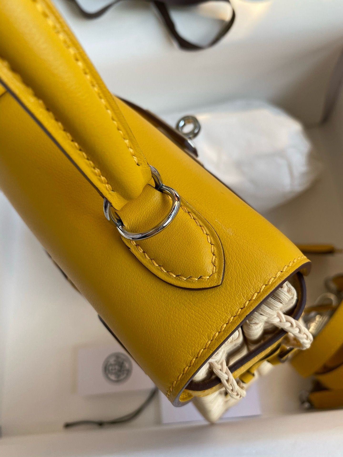 Hermes Picnic Kelly Mini 20 Bag in Wicker and Yellow Calfskin - Image 9