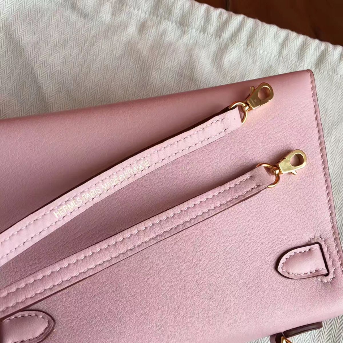 Hermes Kelly Mini II Handmade Bag In Rose Dragee Swift Calfskin - Image 9