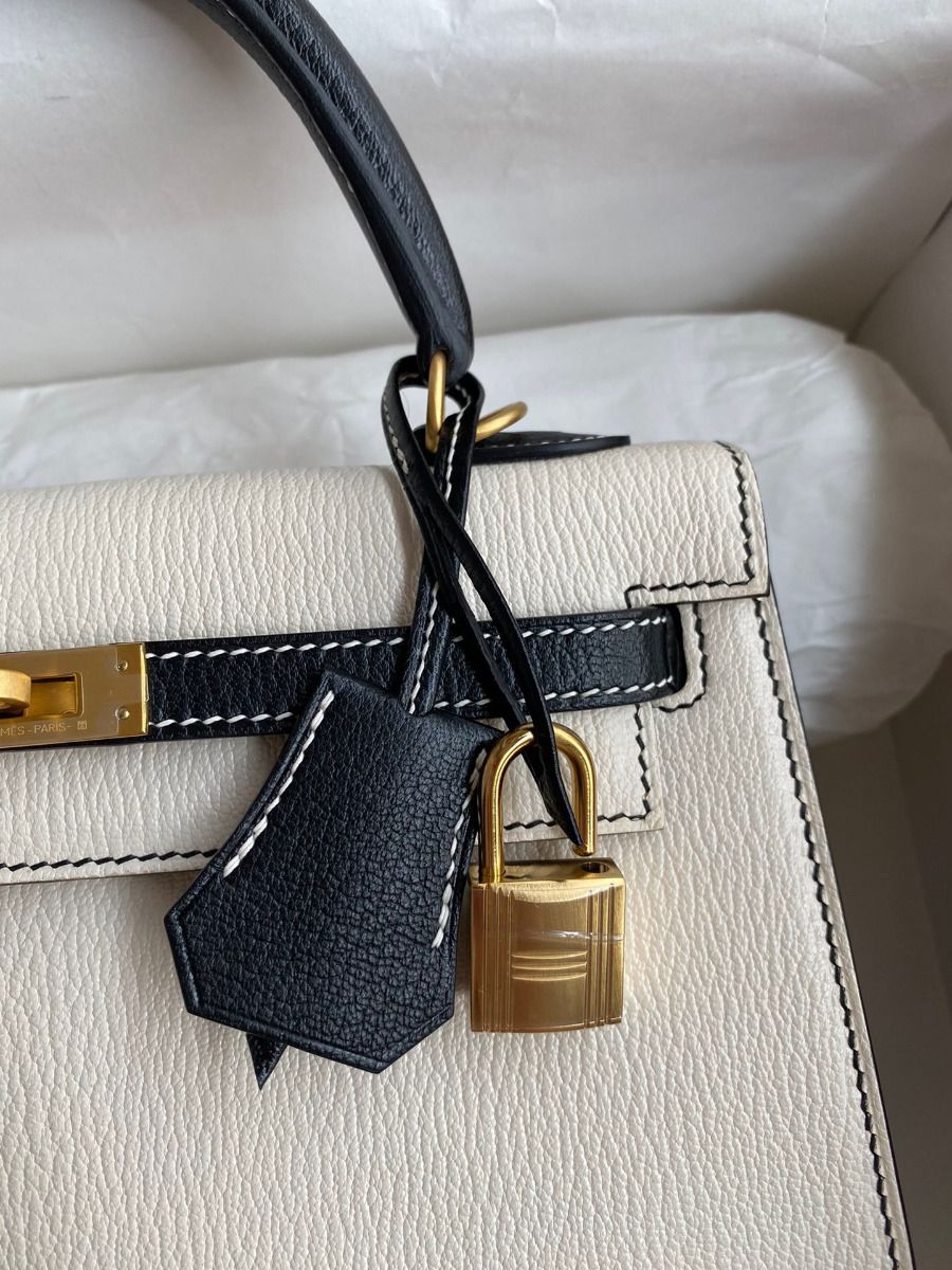 Hermes Kelly Sellier 25 Bicolor Bag in White and Black Mysore Goatskin - Image 4