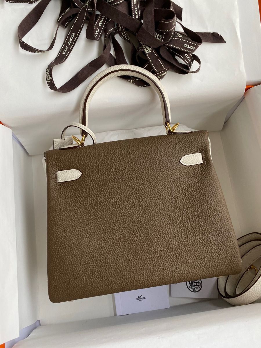 Hermes Kelly Retourne 25 Bicolor Bag in Taupe and Craie Clemence Calfskin - Image 3