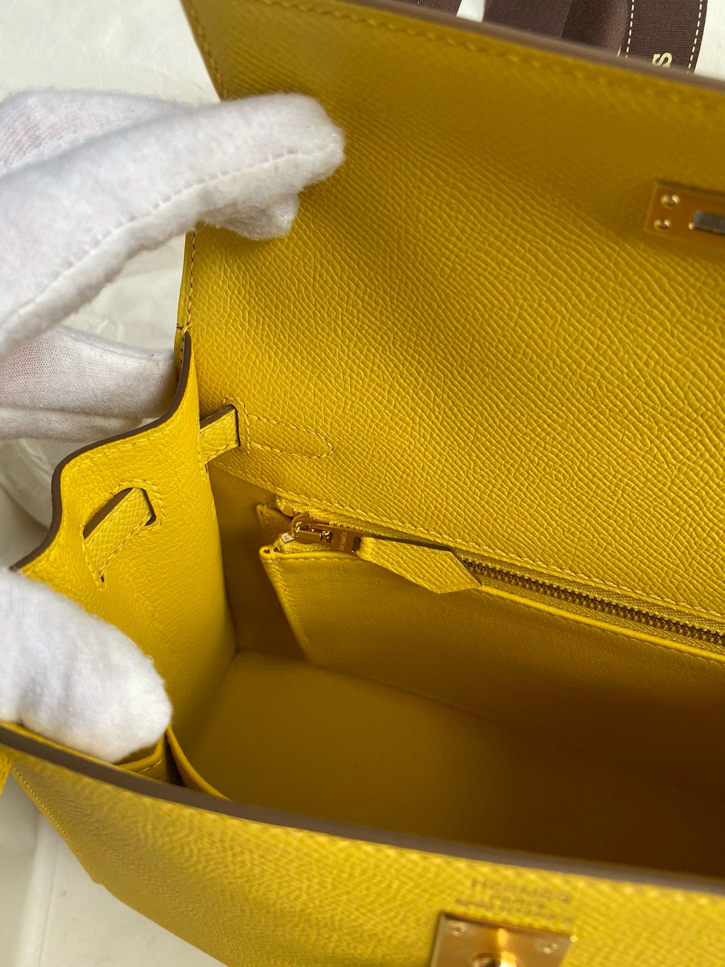 Hermes Kelly Sellier 25 Handmade Bag in Jaune de Naples Epsom Calfskin - Image 10