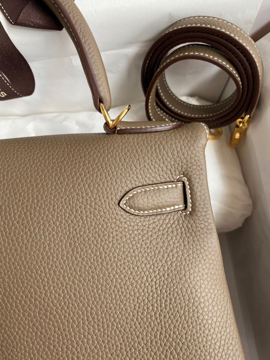 Hermes Kelly Retourne 28 Handmade Bag In Taupe Clemence Leather - Image 5