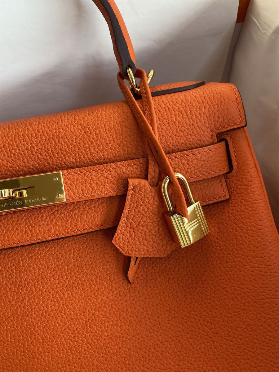 Hermes Kelly Retourne 32 Handmade Bag In Orange Clemence Leather - Image 4