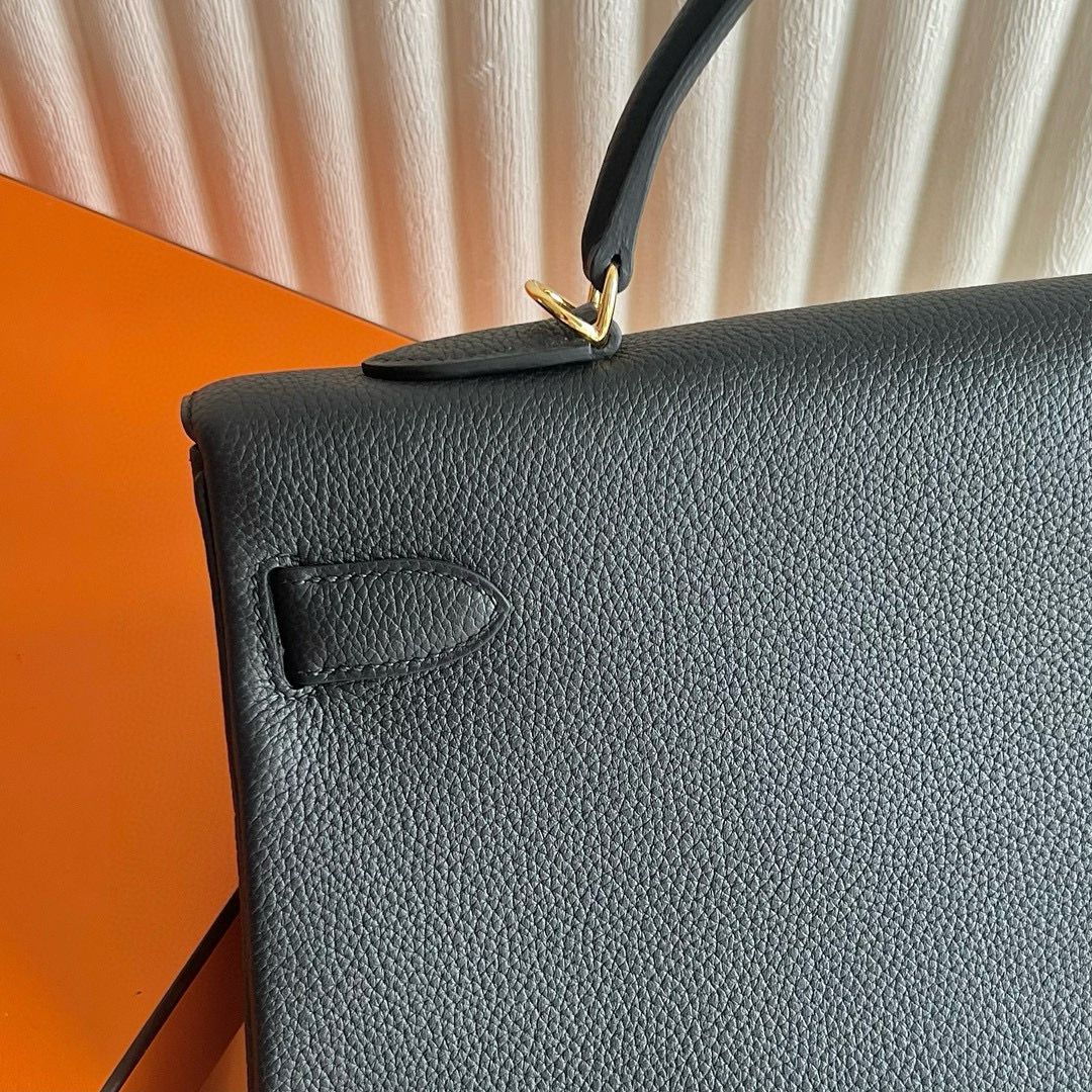 Hermes Kelly Retourne 40 Handmade Bag in Black Clemence Leather - Image 8