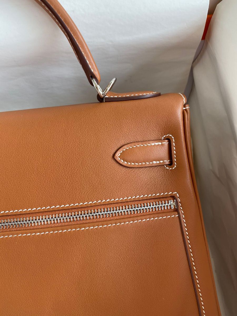 Hermes Kelly Lakis 32 Handmade Bag In Gold Swift Calfskin - Image 5