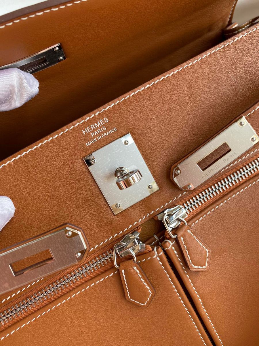 Hermes Kelly Lakis 32 Handmade Bag In Gold Swift Calfskin - Image 7