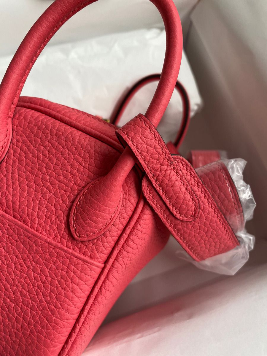 Hermes Mini Lindy Handmade Bag In Rose Lipstick Clemence Leather - Image 5
