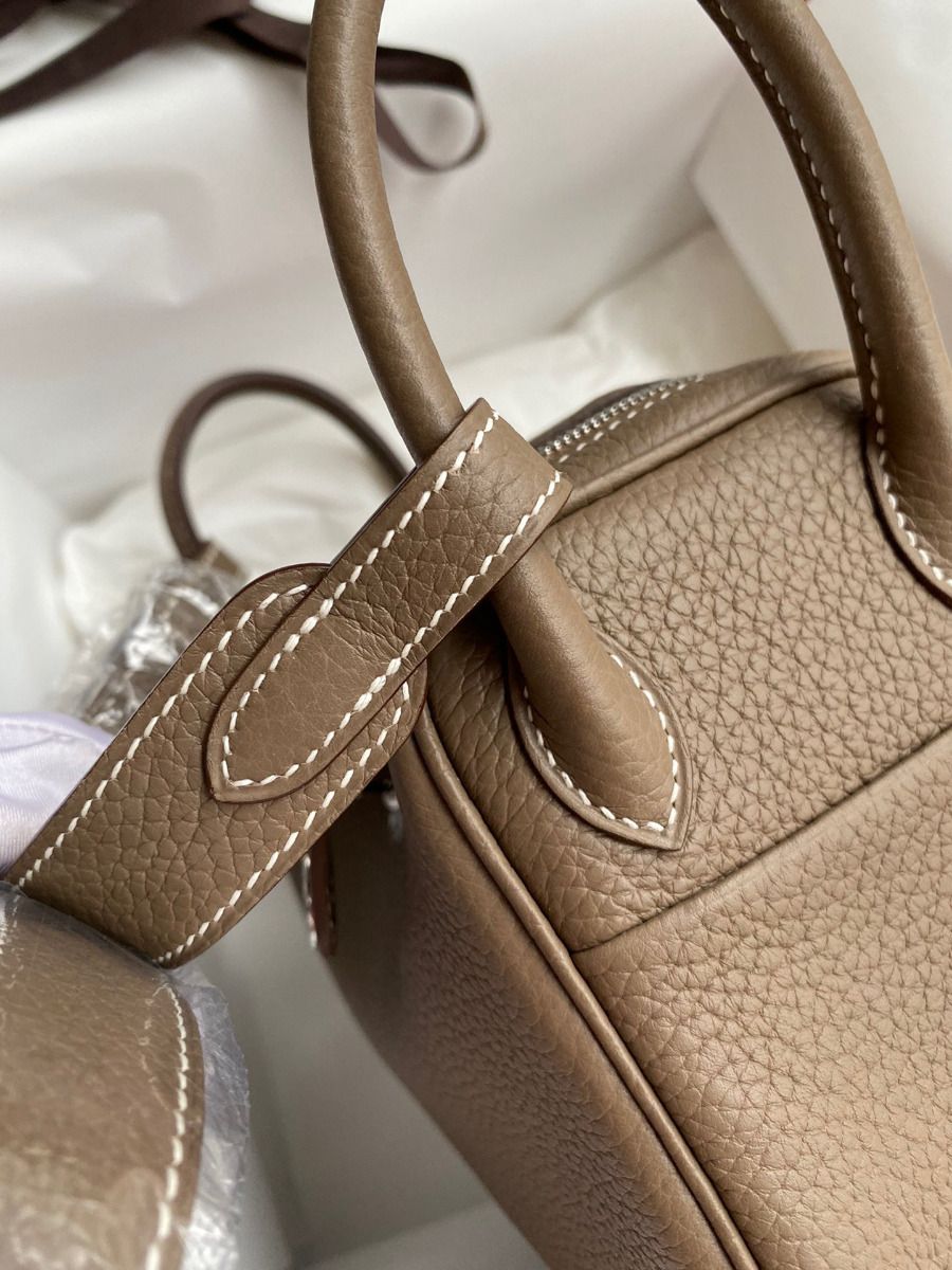 Hermes Mini Lindy Handmade Bag In Taupe Clemence Leather - Image 8