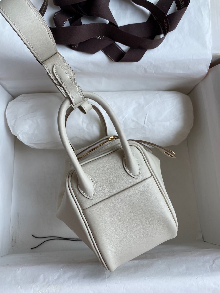 Hermes Mini Lindy Handmade Bag In Craie Swift Leather - Image 3