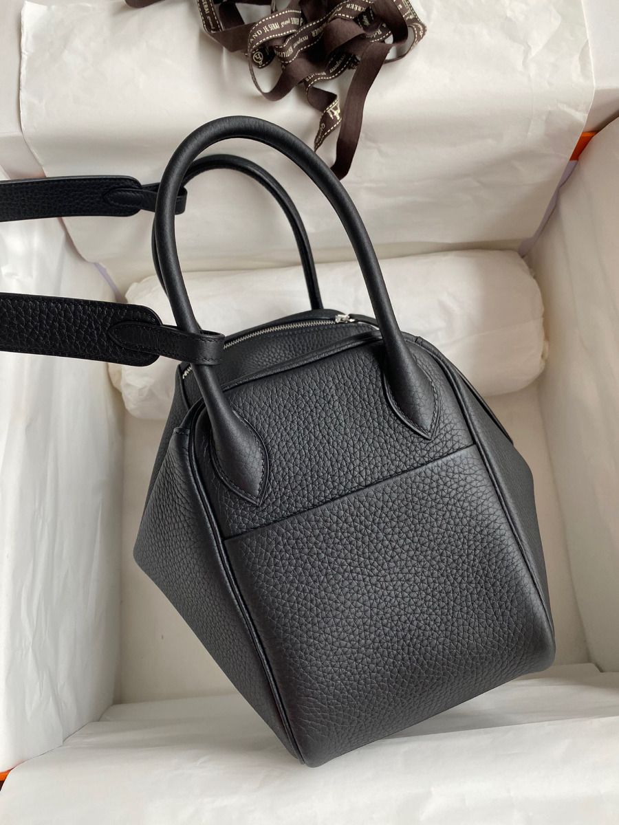 Hermes Lindy 26 Handmade Bag In Black Clemence Leather - Image 3