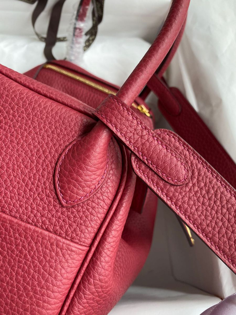 Hermes Lindy 26 Handmade Bag In Ruby Clemence Leather - Image 5