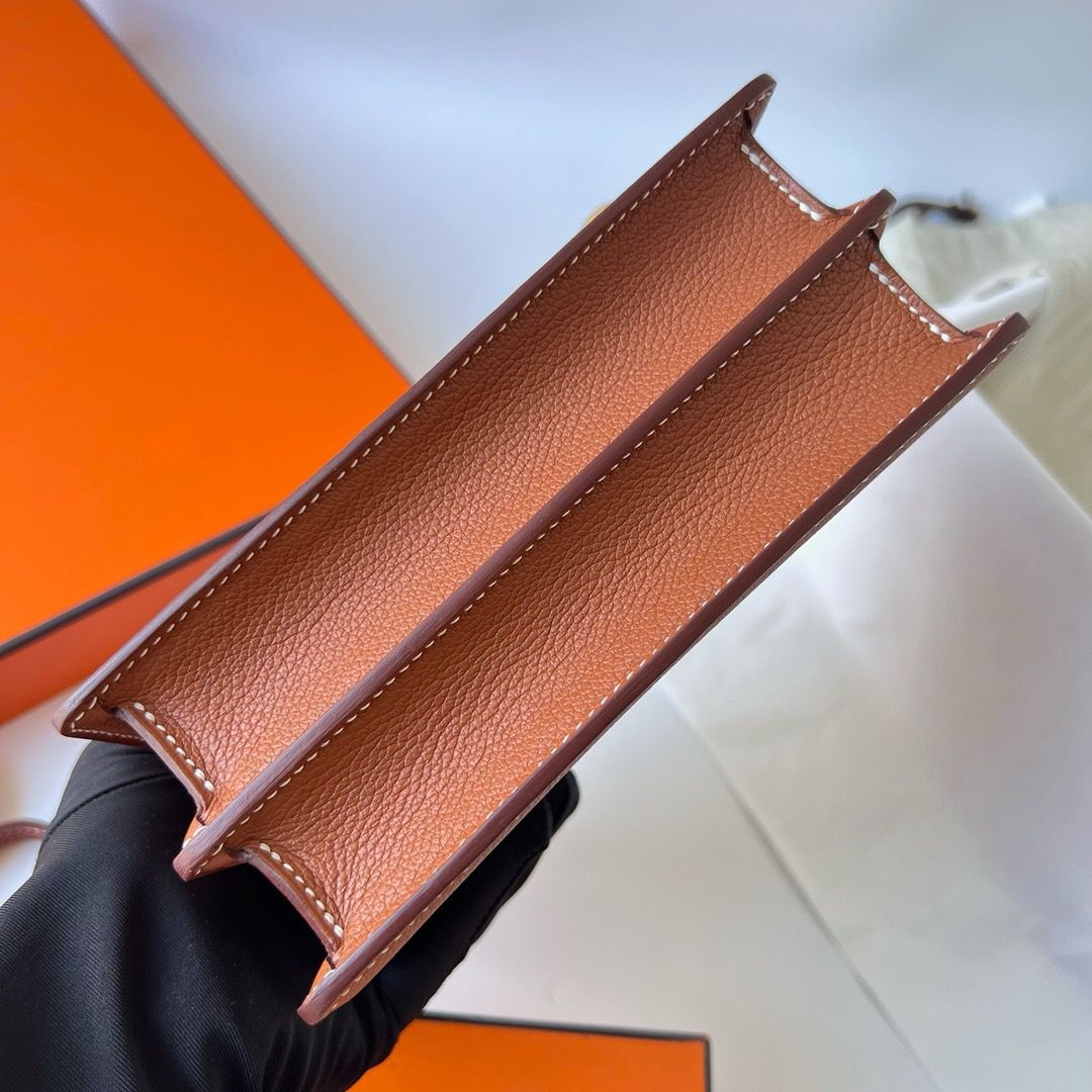 Hermes Roulis Mini 18 Bag in Gold Evercolor Calfskin - Image 6