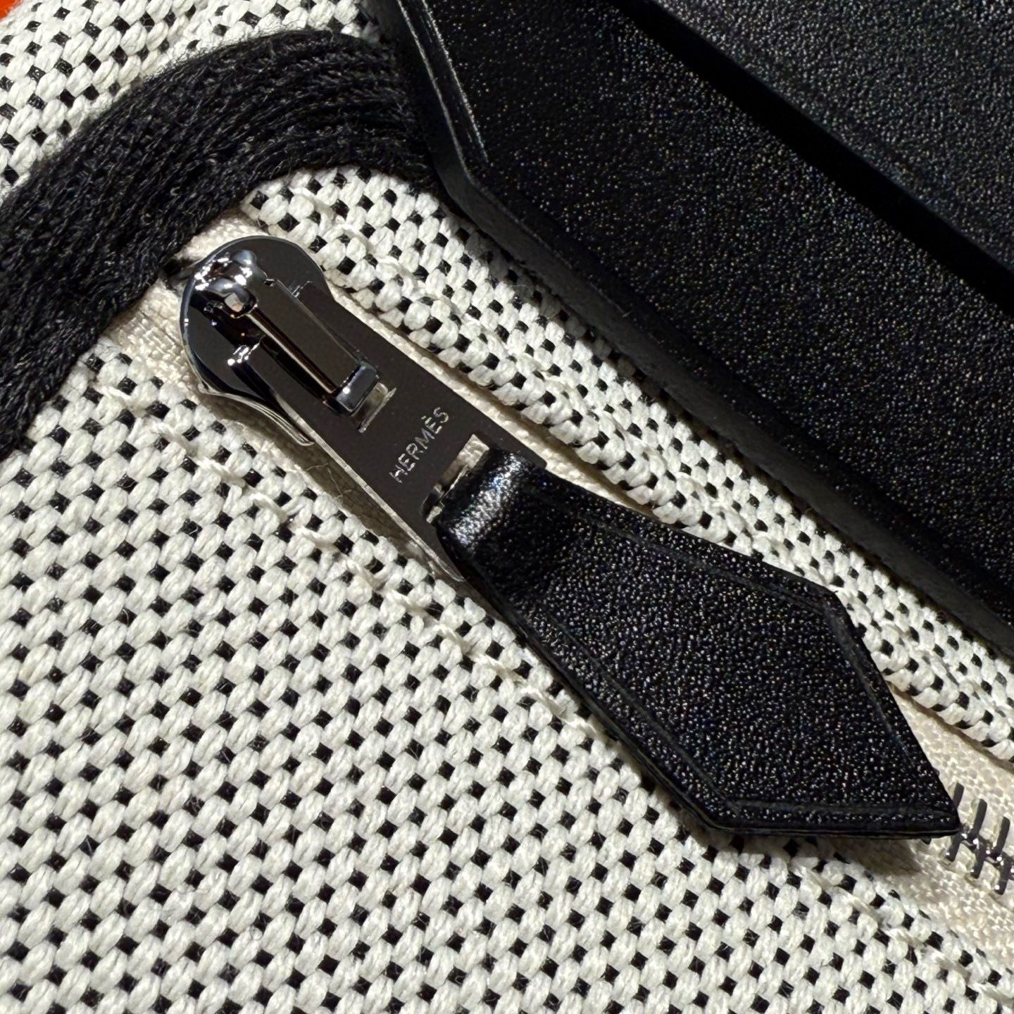 Hermes Herbag Zip 20 Bag in Grey Canvas and Black Hunter Calfskin - Image 12