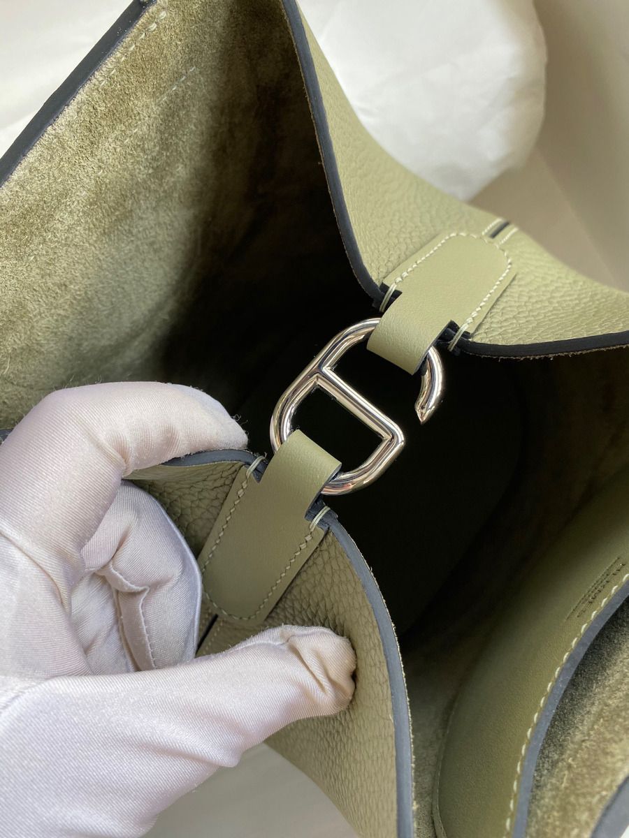Hermes In The Loop 18 Handmade Bag in Sauge Clemence Leatherther - Image 11