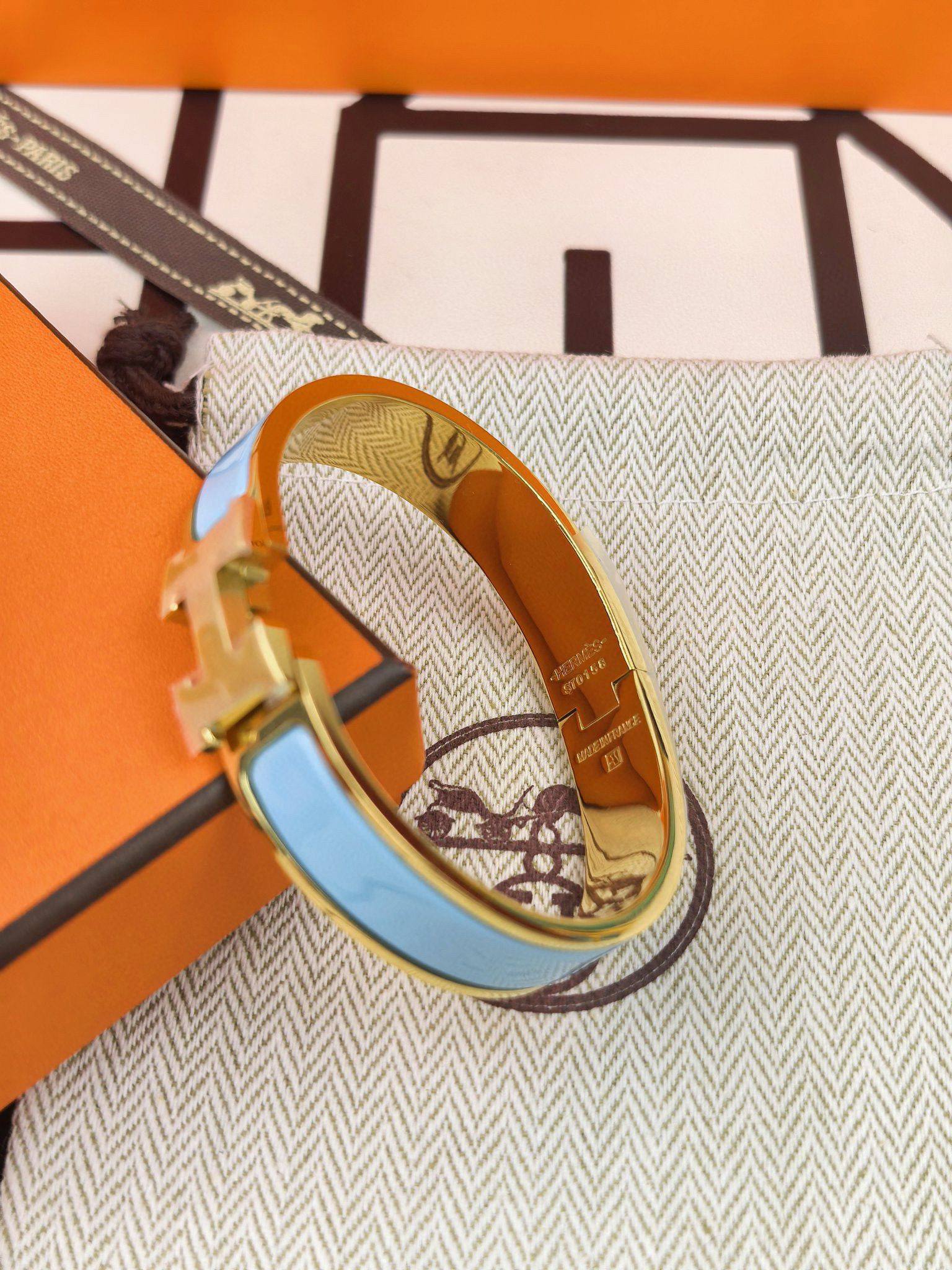 Hermes Blue Ciel Enamel Clic H Bracelet - Image 4