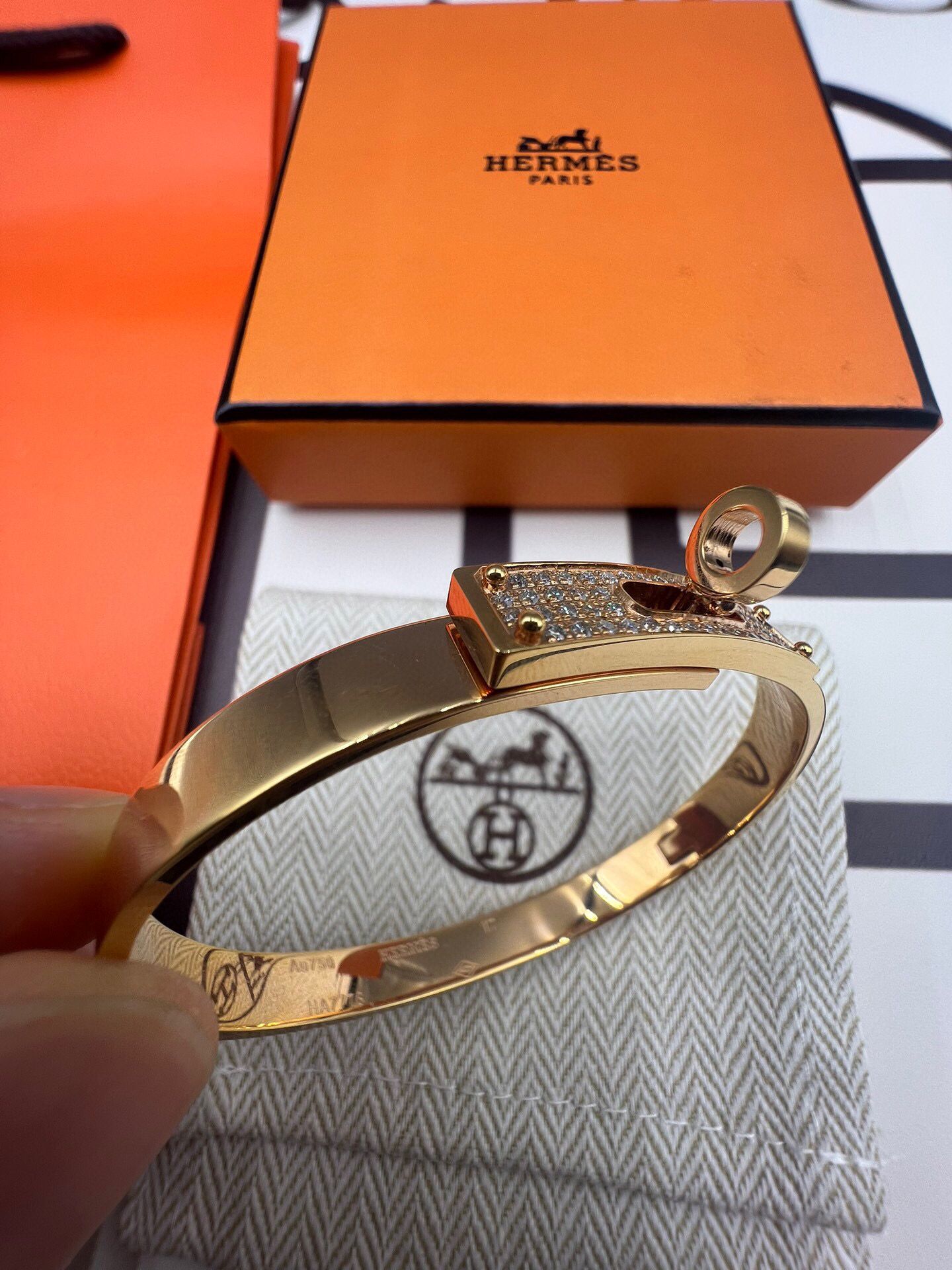 Hermes Small Kelly Bracelet with Diamonds - Image 8