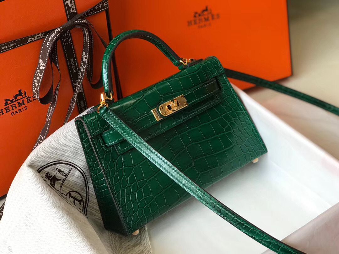 Hermes Kelly Mini II Handmade Bag In Green Crocodile Embossed Leather - Image 3