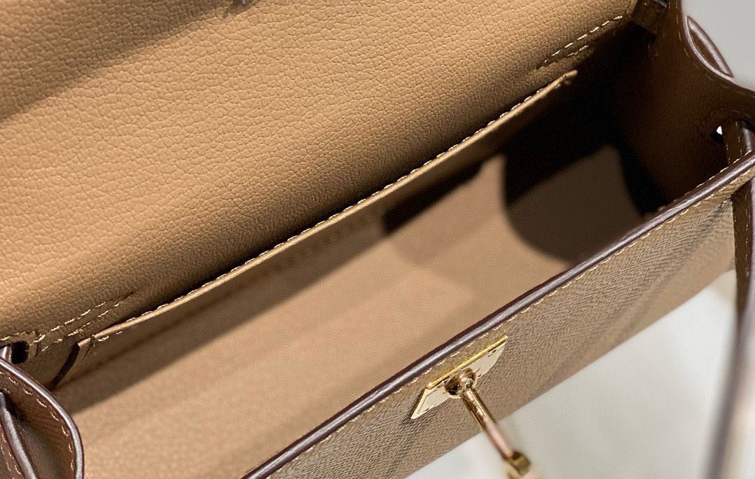 Hermes Kelly Mini II Bag In Chai Epsom Leather GHW - Image 9
