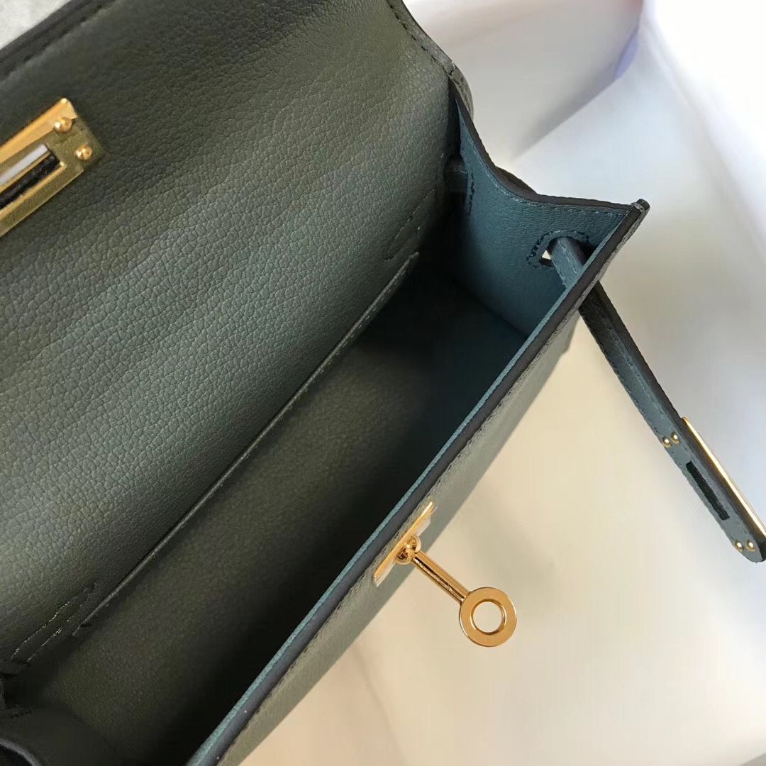 Hermes Kelly Mini II Bag In Vert Amande Epsom Leather GHW - Image 9
