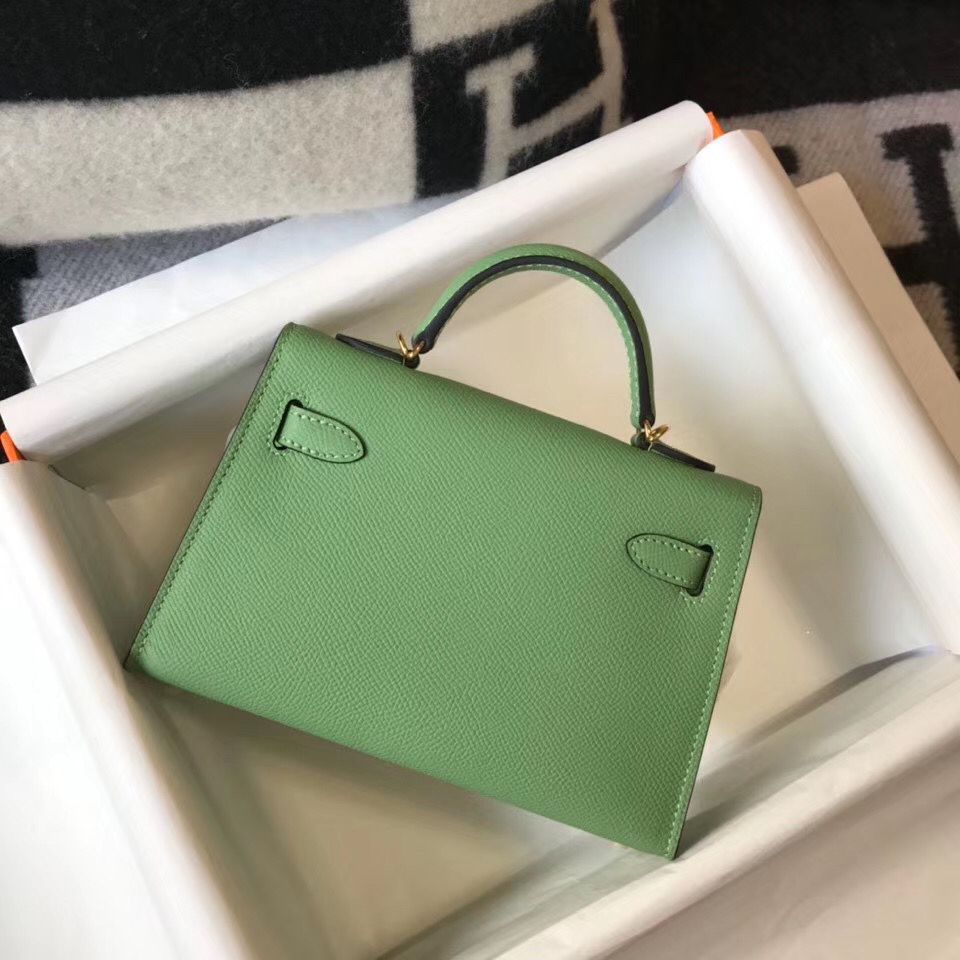 Hermes Kelly Mini II Bag In Vert Criquet Epsom Leather GHW - Image 3